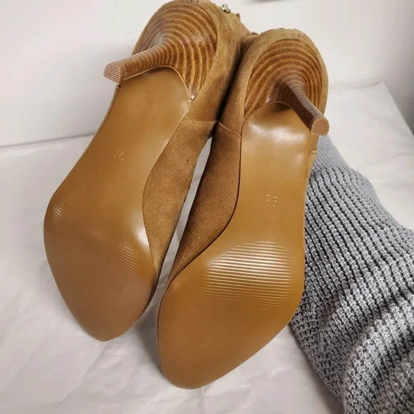 NIB Audrey Brook tan suede Kimberly low heel bootie fall autumn caramel 9.5 nude - Picture 6 of 8